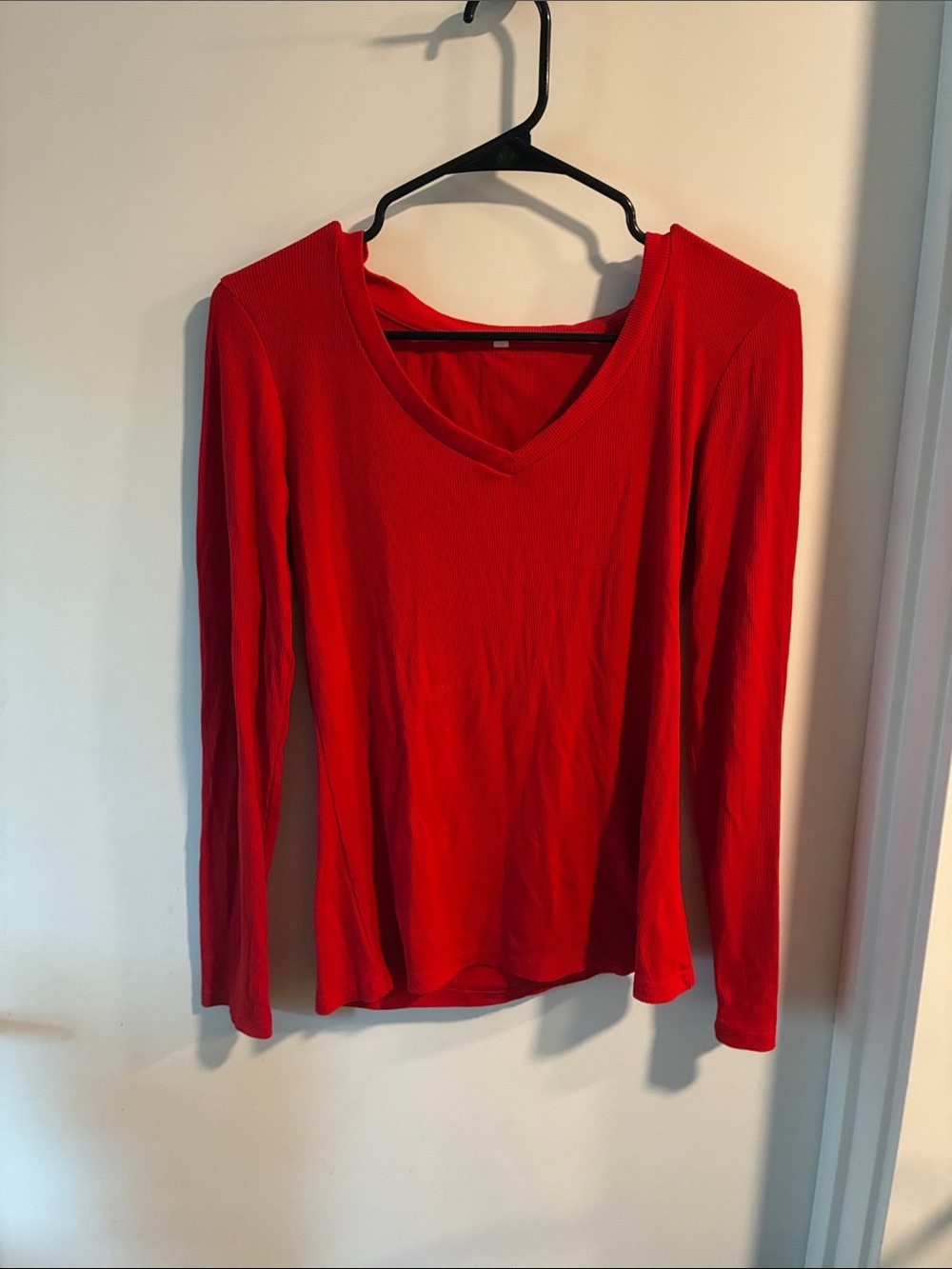 Women’s Long-Sleeve V-Neck Top in Red